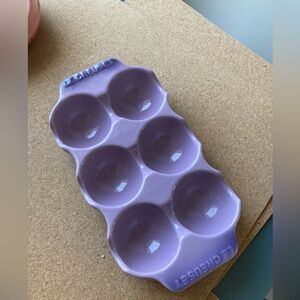 Le Creuset Egg Holder